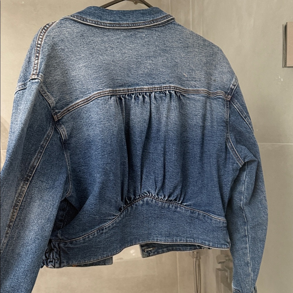 Classic Blue Jean Jacket - Picture 5 of 6